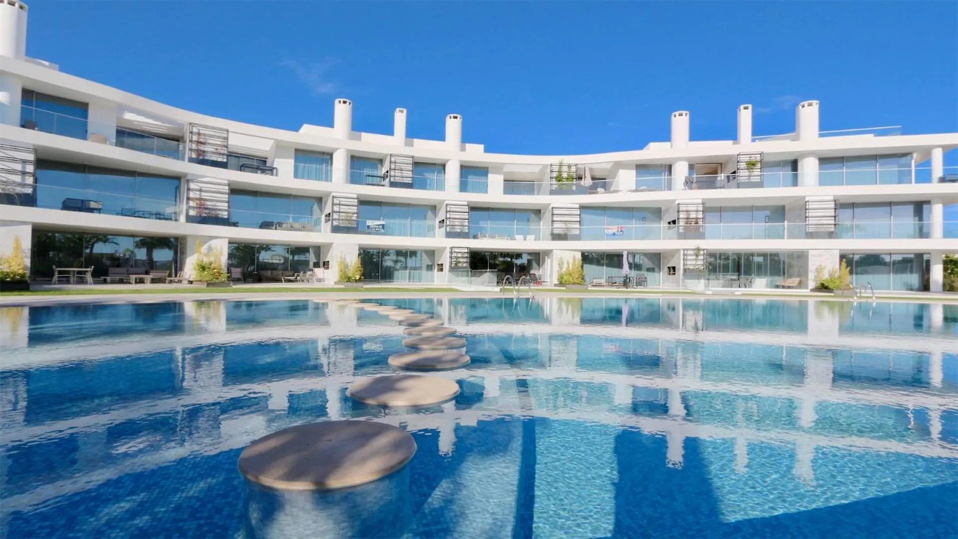 Lake24 Cd256- Cleverdetails, 3 Bedroom Apartment, Sleeps 6, Near To Falesia Beach And The Marina Vilamoura