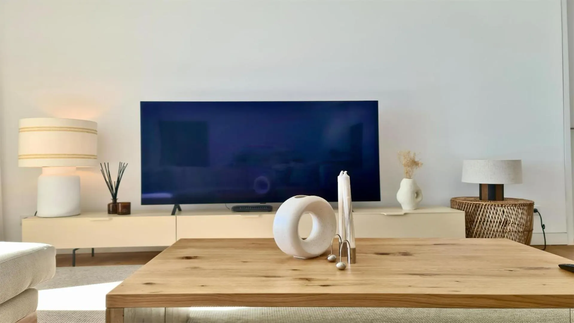 Apartment Lake24 Cd256- Cleverdetails, 3 Bedroom Apartment, Sleeps 6, Near To Falesia Beach And The Marina Vilamoura